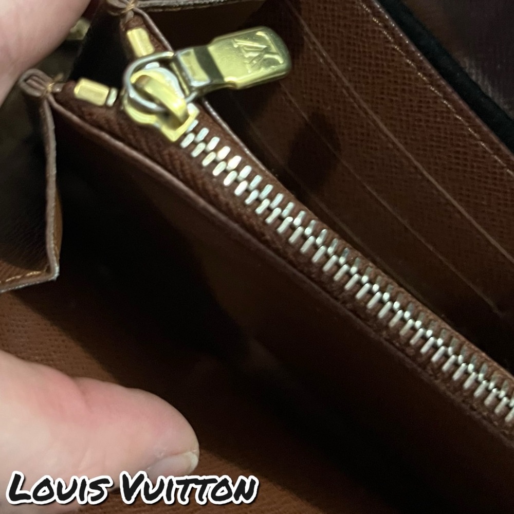 Louis Vuitton Brown and Gold Wallet with off brand Chain - Picture 12 of 17